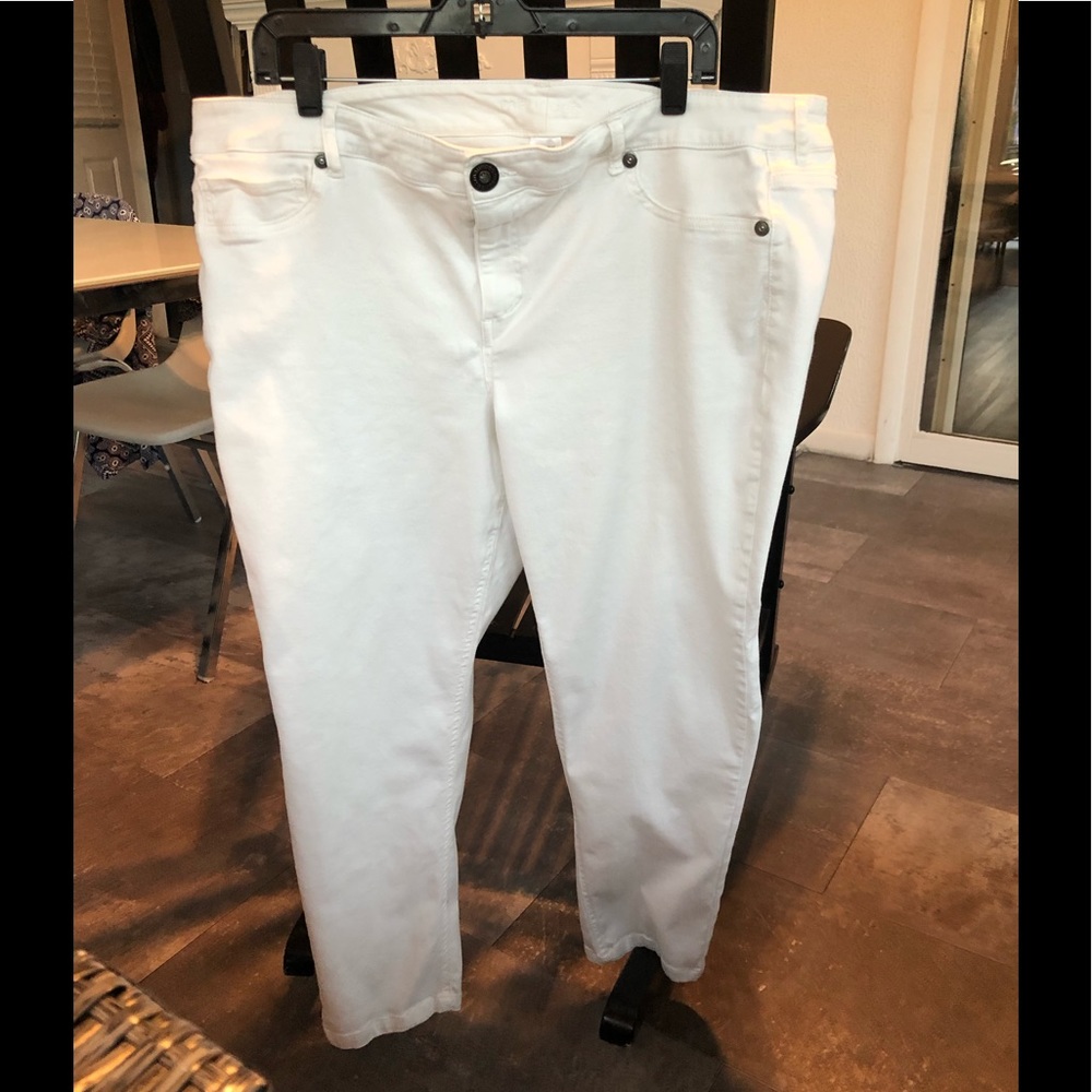 Women’s plus, white jeans